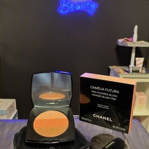 CHANEL Camélia Futura Trio Blush - Warm Orange